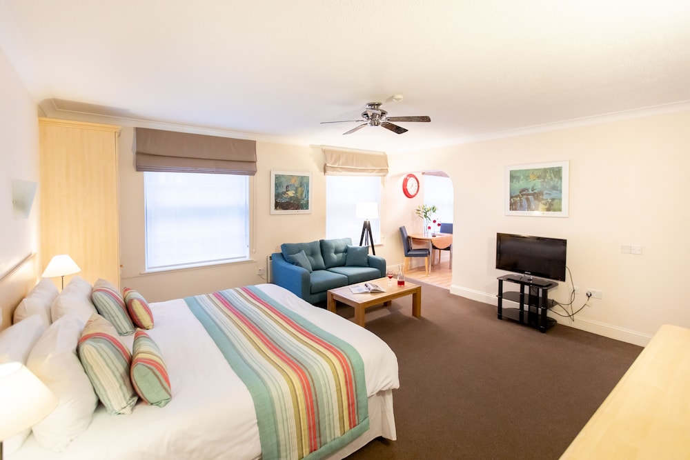 SACO Jersey Merlin House