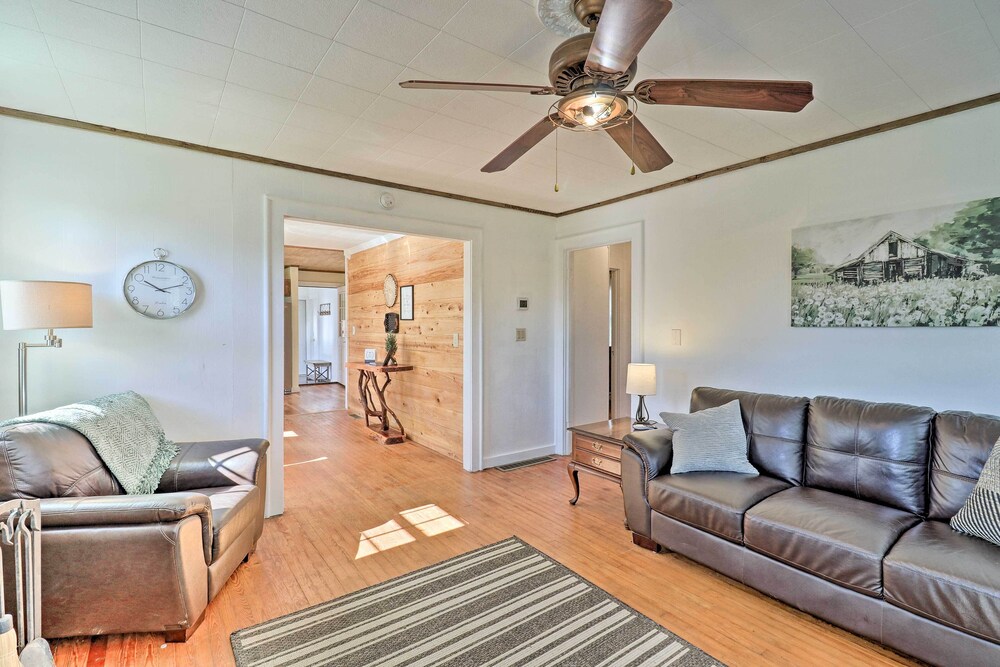 Flat Rock Cottage Near Hendersonville & Hiking view 4