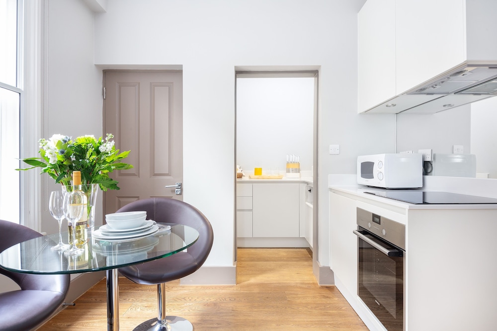 One Bed Serviced Apts near Oxford Street