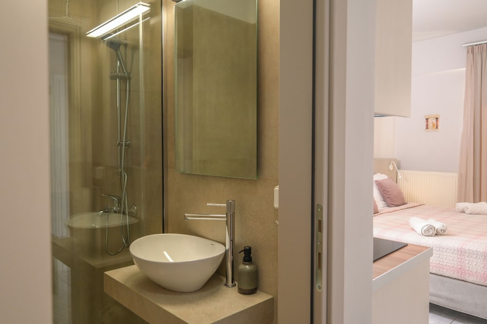 Antonis Apts - Physio Fitness Retreats
