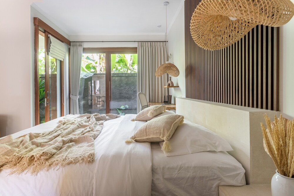Emy Sanur