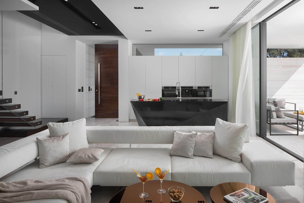 Villa Calma II view 4