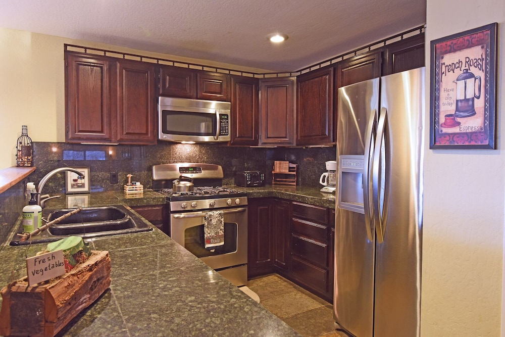 Mountainside Overlook - Property Image 21
