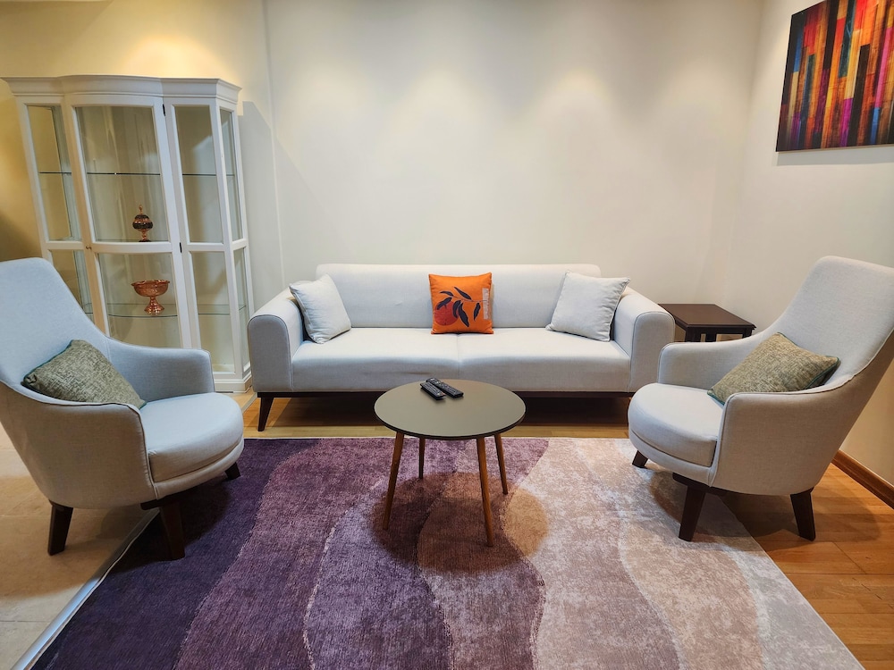 Perfect Residence Taksim with pool