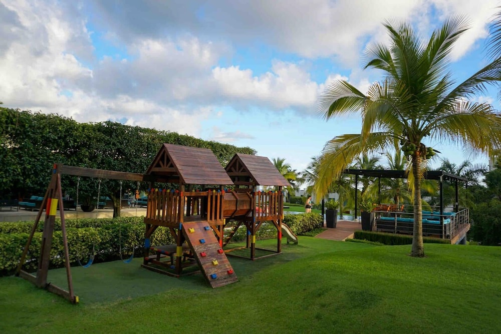 The Big Family Condo by Acomodo