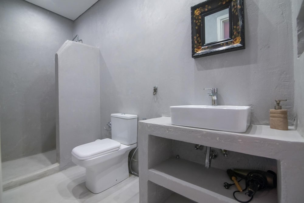 White - Blue Villa by Unique Villas Collection view 3