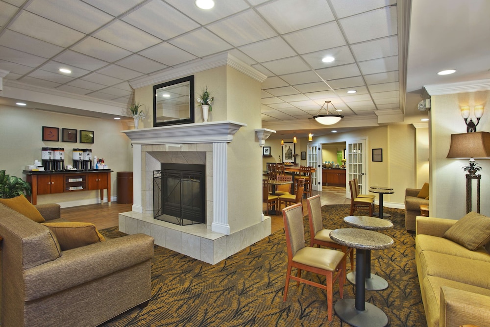 Muncie Vacations - Hampton Inn Anderson - Property Image 5