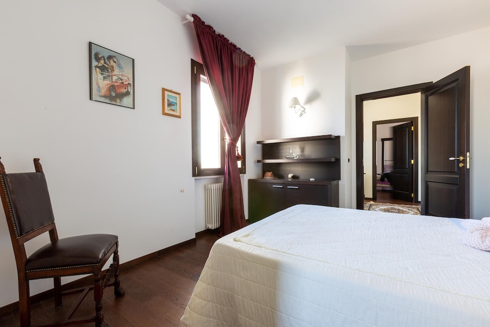 2975 Tenuta Elisabetta - Camera Matrimoniale by Barbarhouse view 4