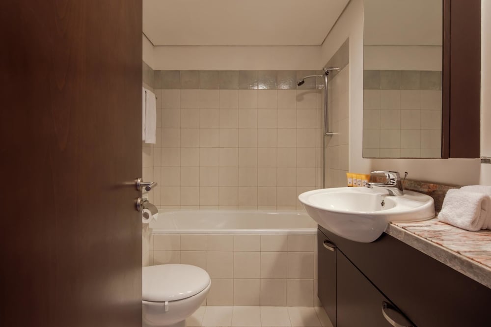 Fantastay Marina Tower