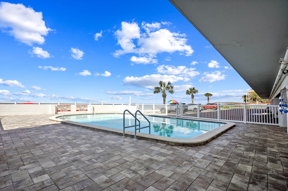 Sunset Chateau 506 - Premier