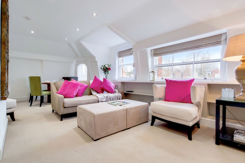 The Knightsbridge Residences