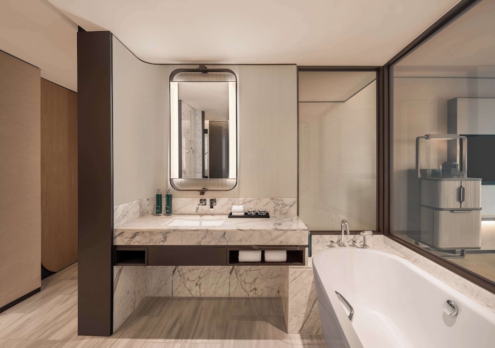 Hilton Saigon 33