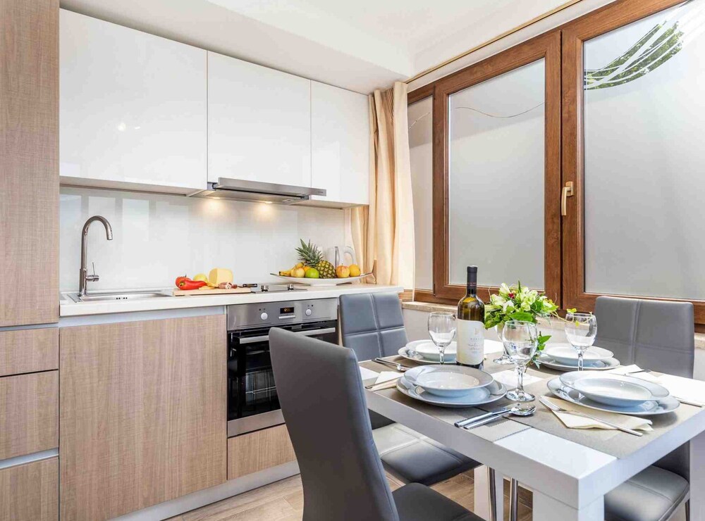 Modern Comfort With Shared Pool & Lush Green Surroundings in Kastav