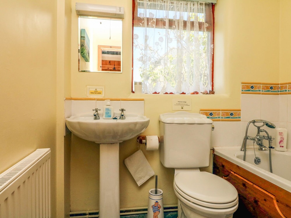 Primrose Cottage view 5