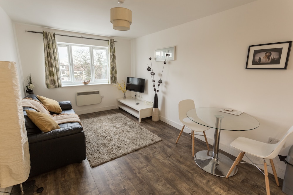 Meridian Apartments - Southend