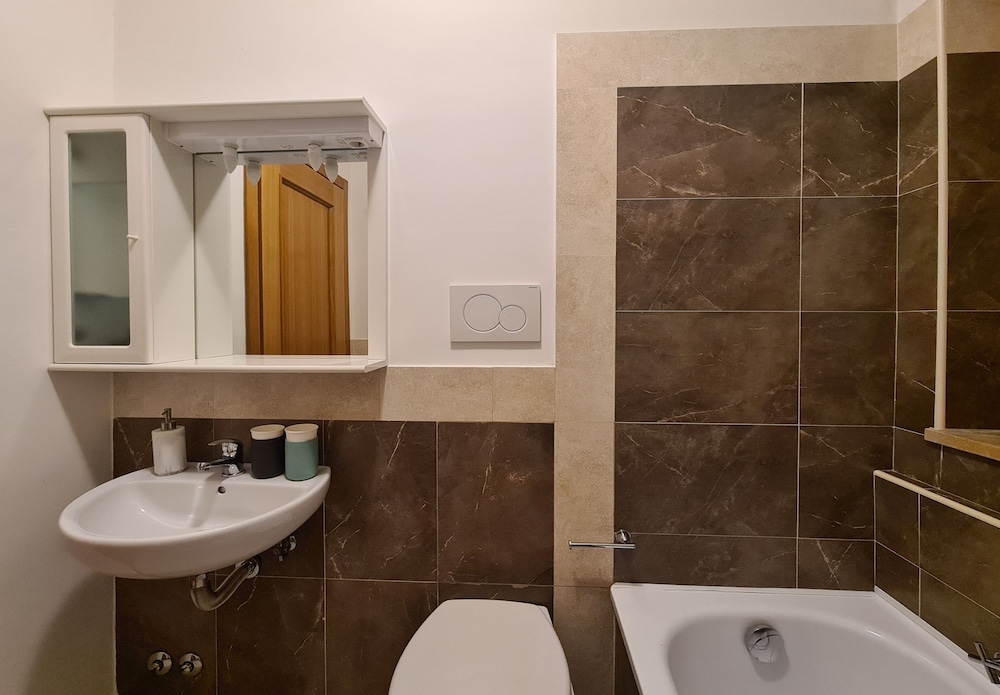 Rooms And Comfort Apartment