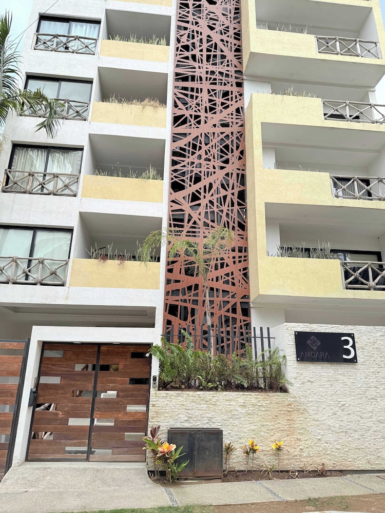 Amoara 301 Bohemian Rooftop