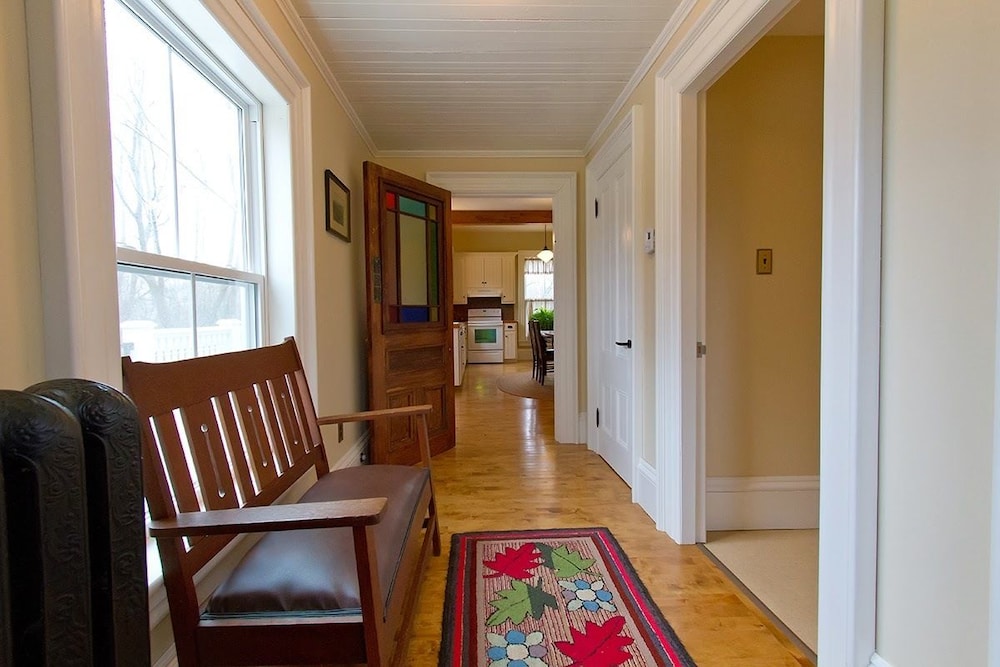 Rayski Guest House