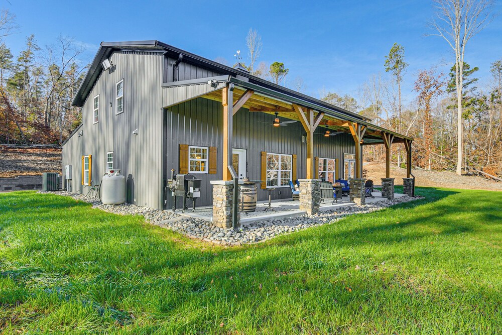 Family-friendly Barndominium Near Greenville!