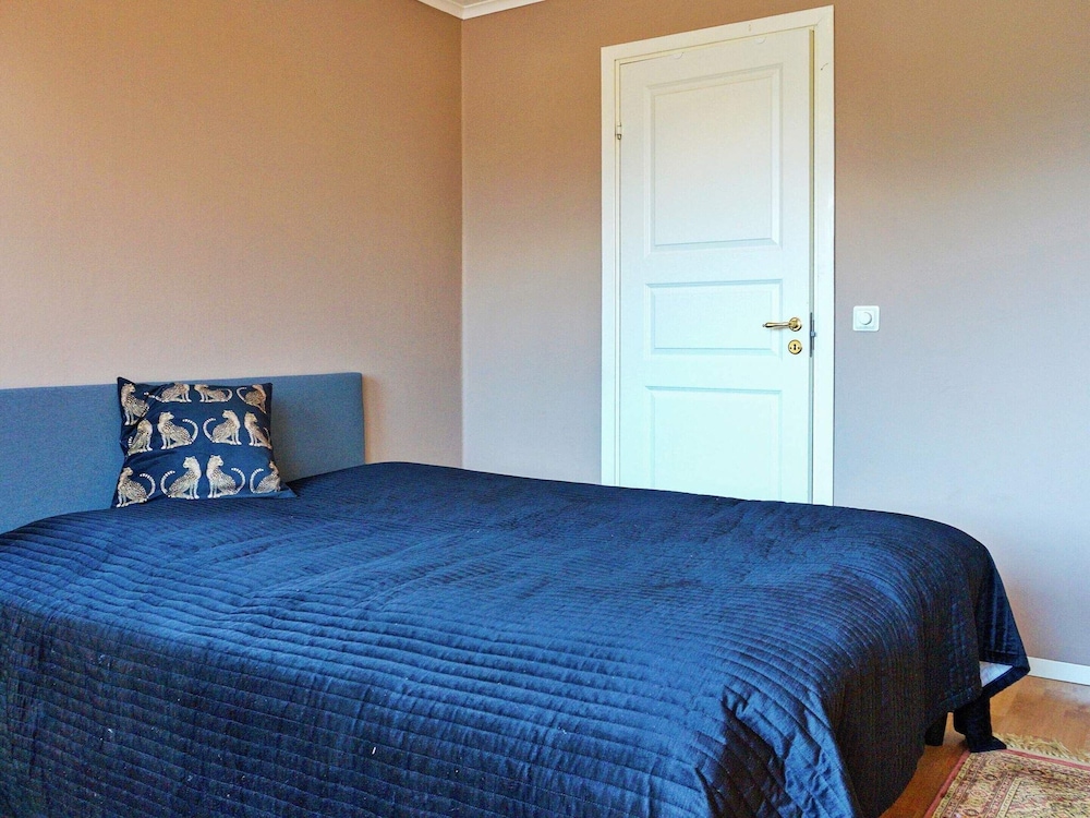 5 Person Holiday Home in Hallstavik view 3