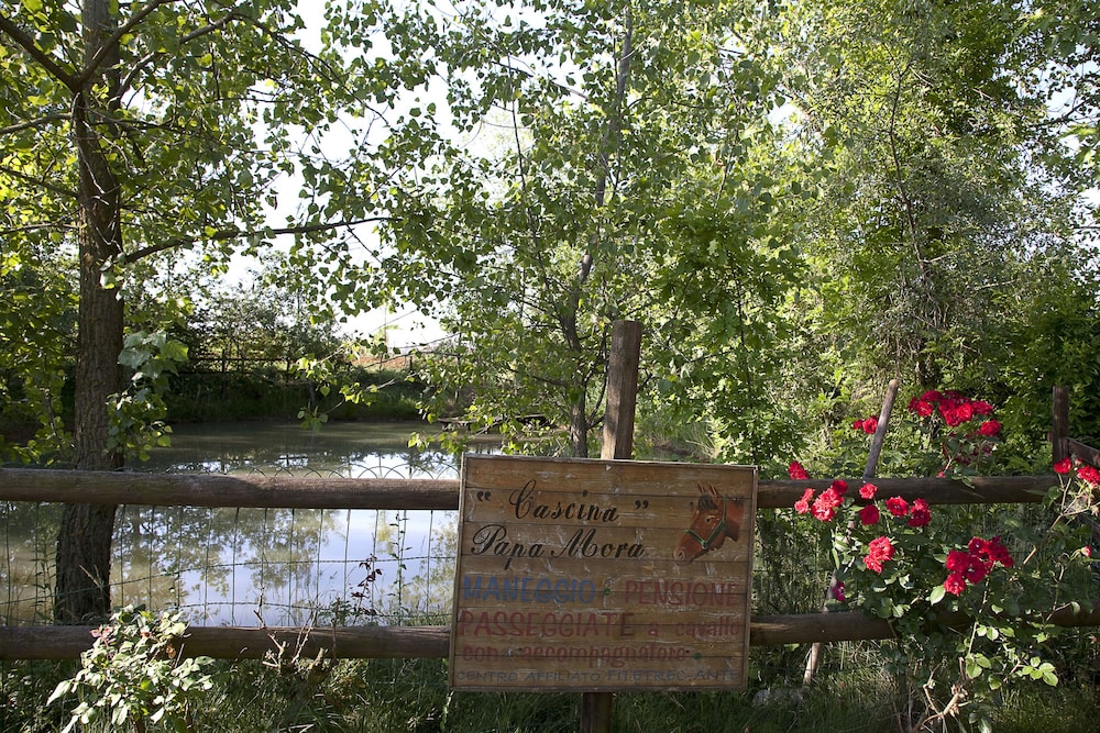 Agriturismo Cascina Papa Mora