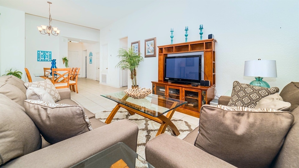 Windsor Hills Resort 5 Bedroom Private Pool+Spa Home 5 Home - Image 1