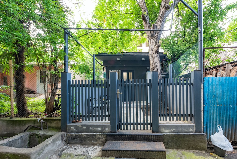 HB apartments Irakli Abashidze