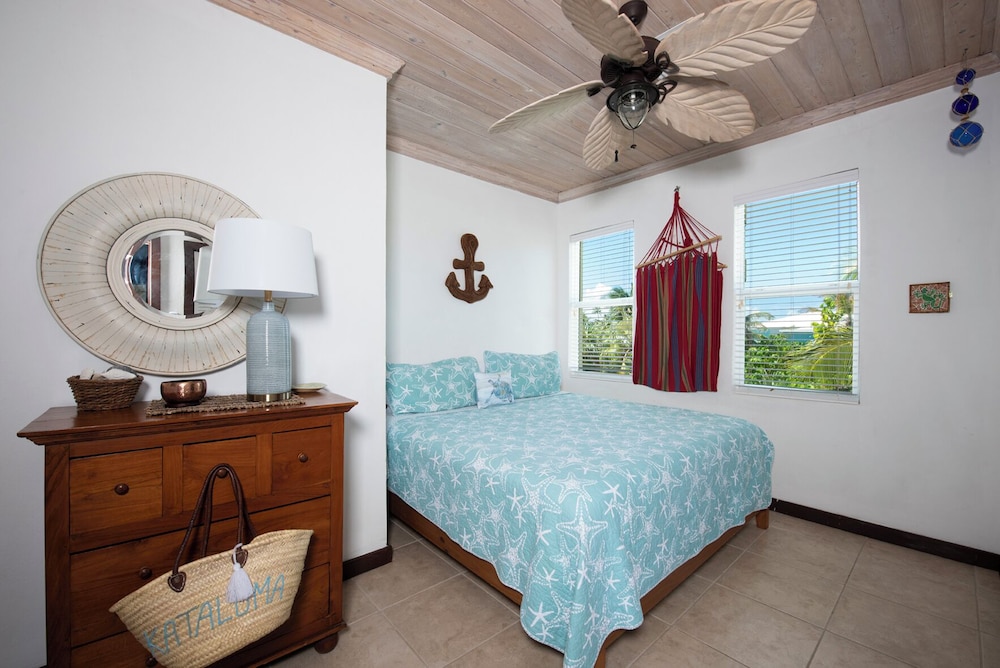 Caribbean Dream: Luxurious Villa With Private Beach Access