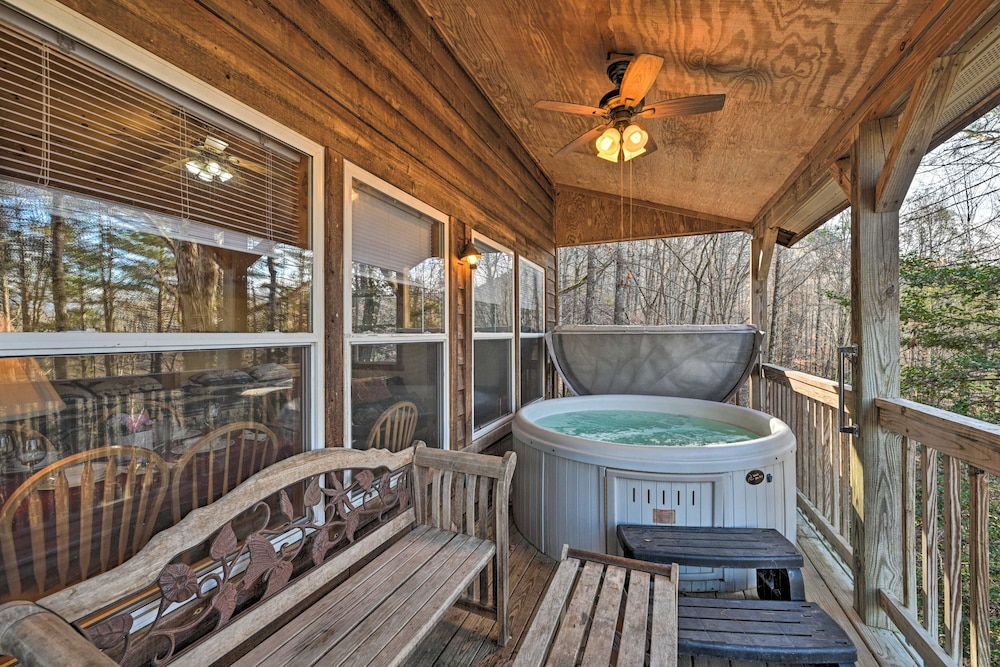 Pet-friendly Smoky Mountain Cabin: Hunt & Fish! view 4