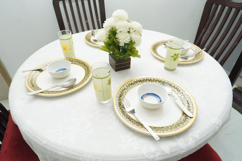 Blue Horizon Apartment 2bhk Nr Marina Beach