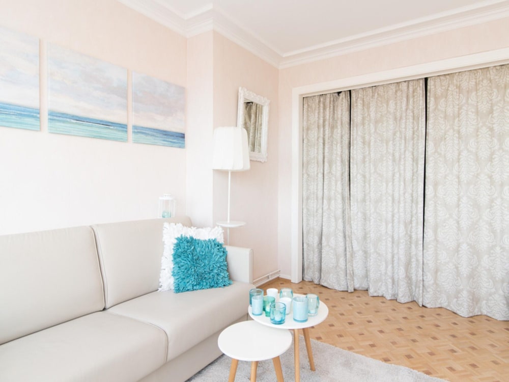 Frontal sea View Studio Apartment in Ostend