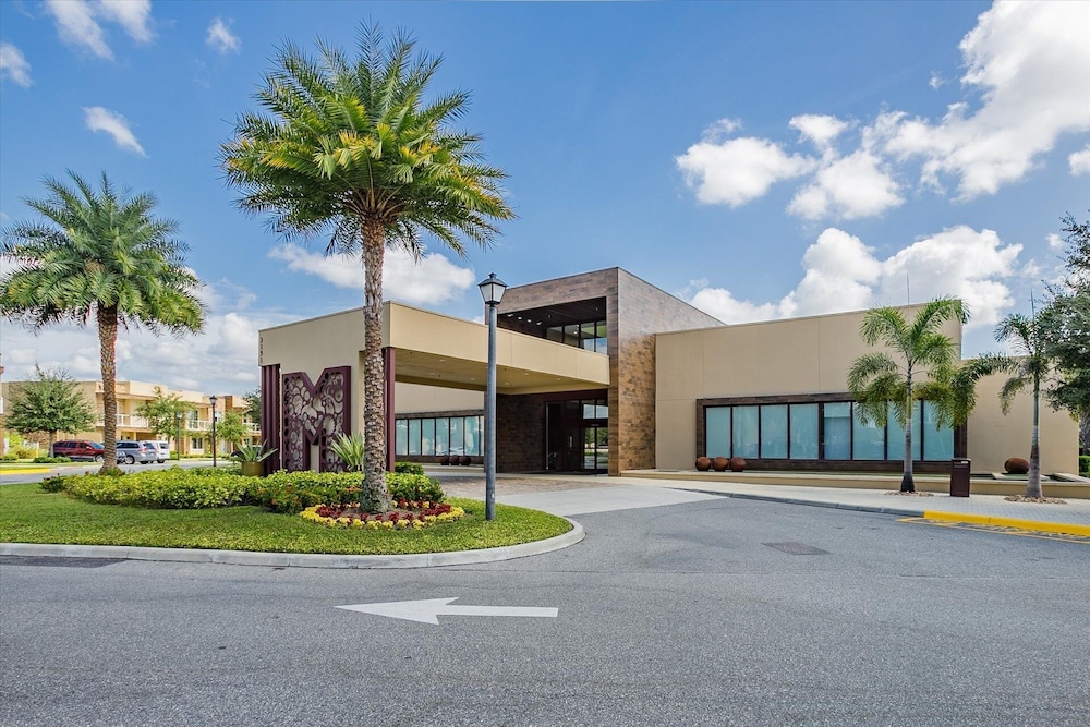 Magic Village Resort 4 Bedroom townhome with Outdoor Kitchen 4 Townhouse