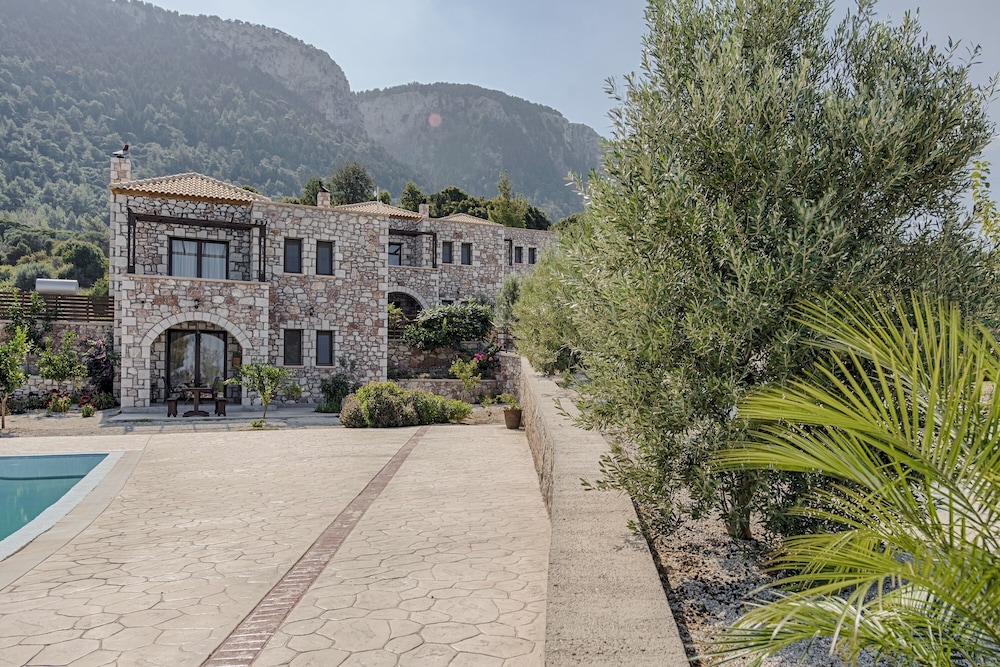 Salakos Villas