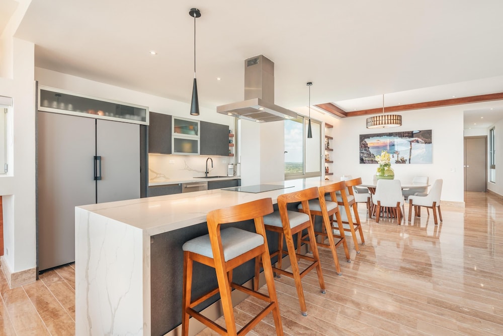 Amazing Penthouse in Exclusive Tower in Capcana