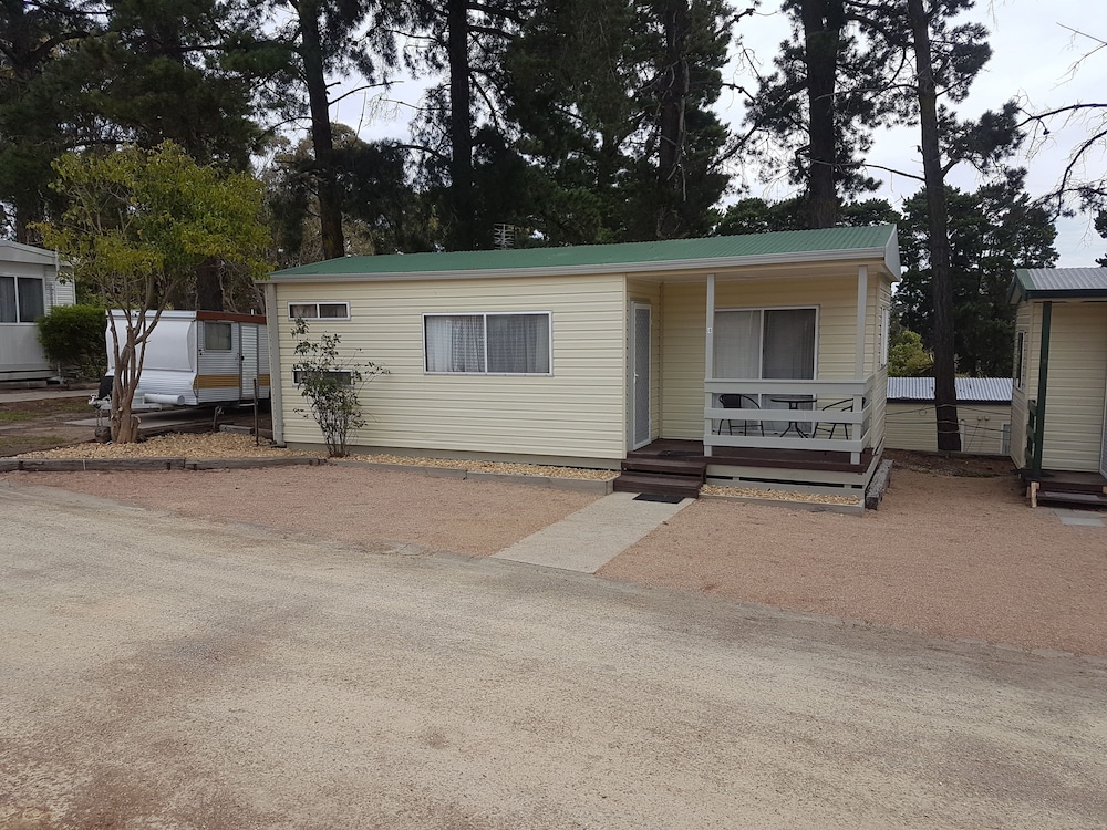 Lakes Caravilla Caravan Park