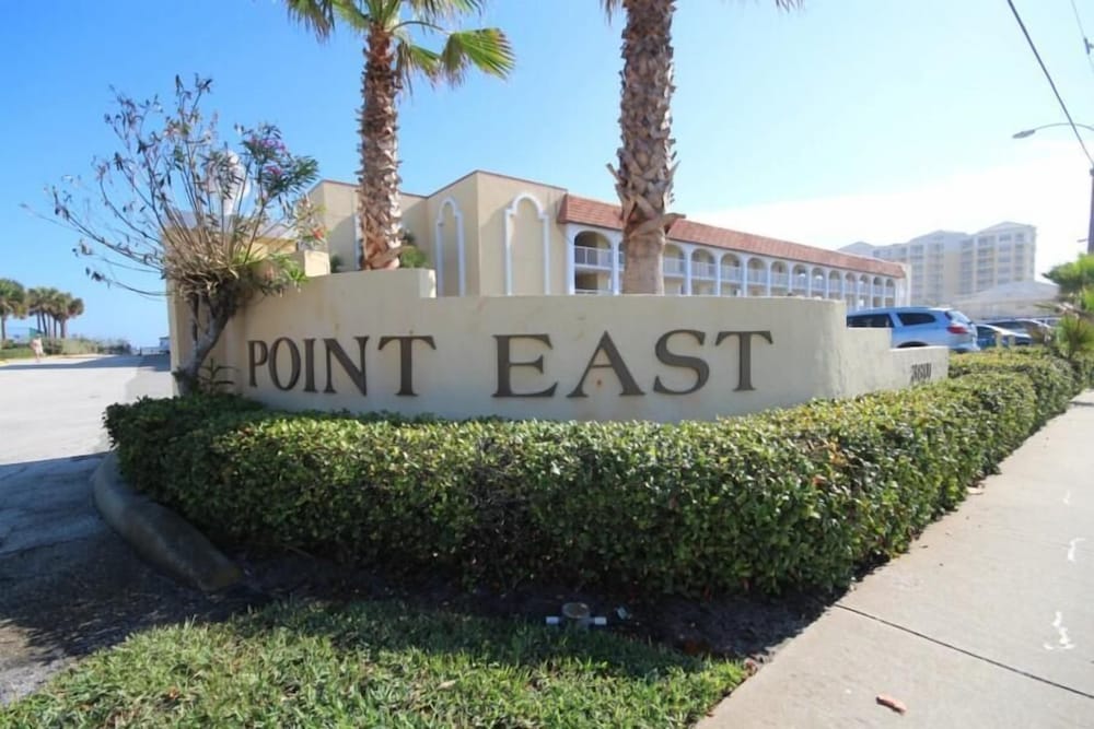 Point East 301