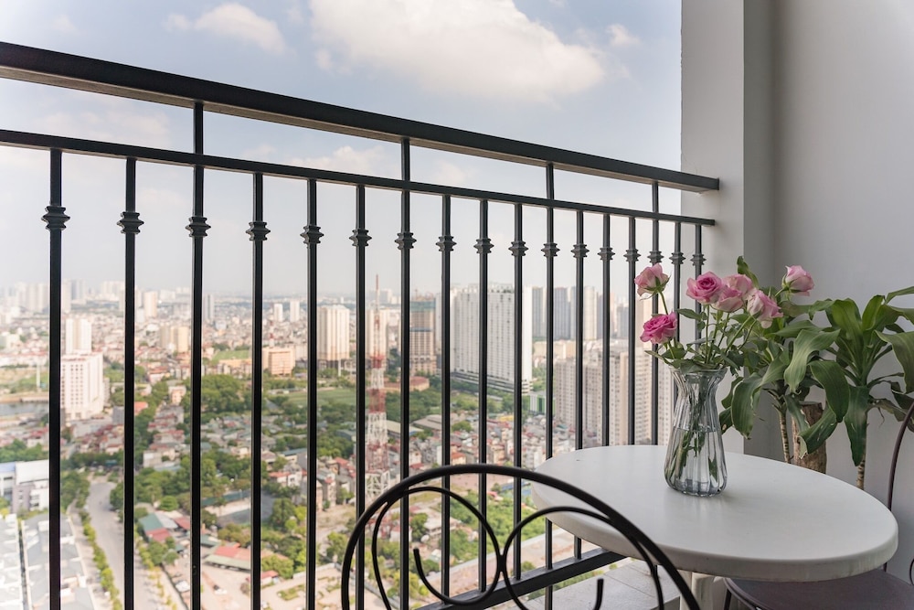 HMH - Vinhomes GreenBay Apartment