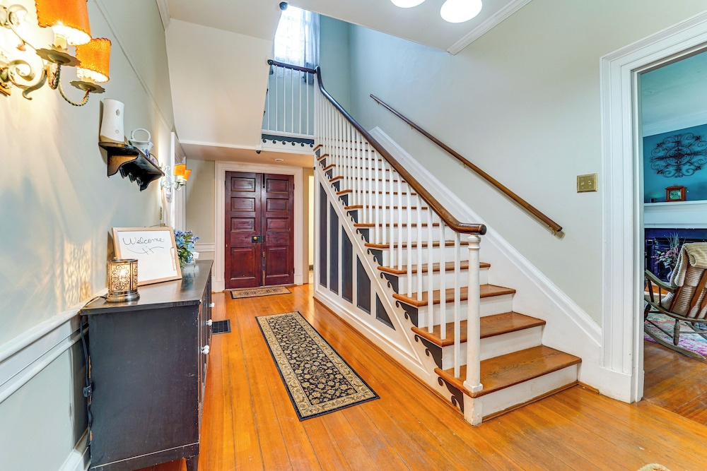 Historical 30-acre Retreat in Virginia!