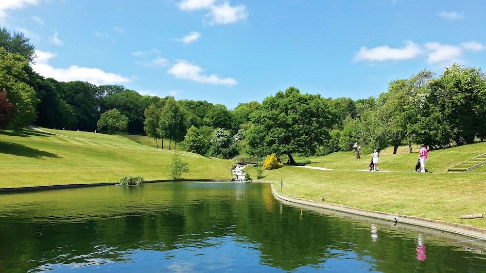 Newbury Vacations - Donnington Valley Hotel and Spa - Property Image 1