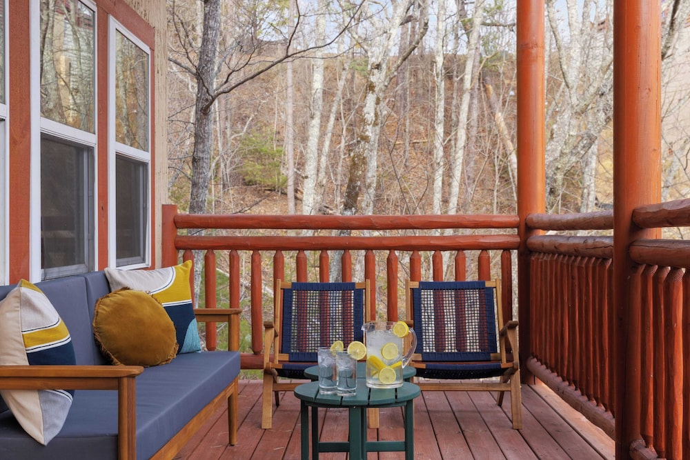 Sleeps 20! Indoor Pool & Home Theater Redesigned Boulder Ridge by Avantstay
