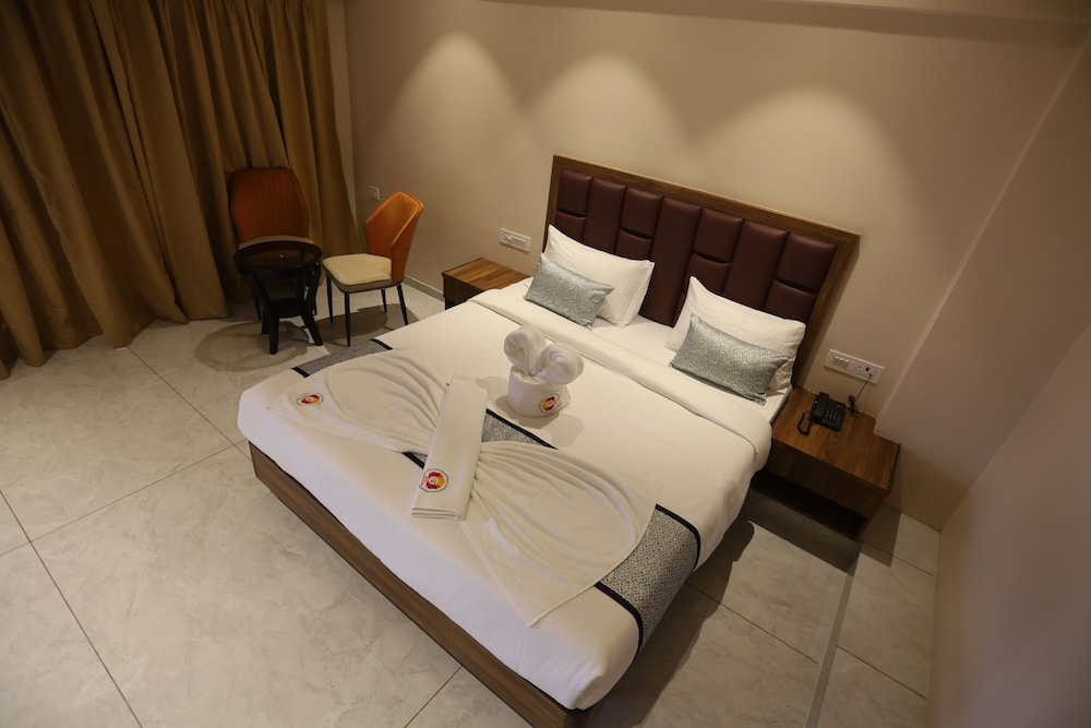 Hotel Status Inn