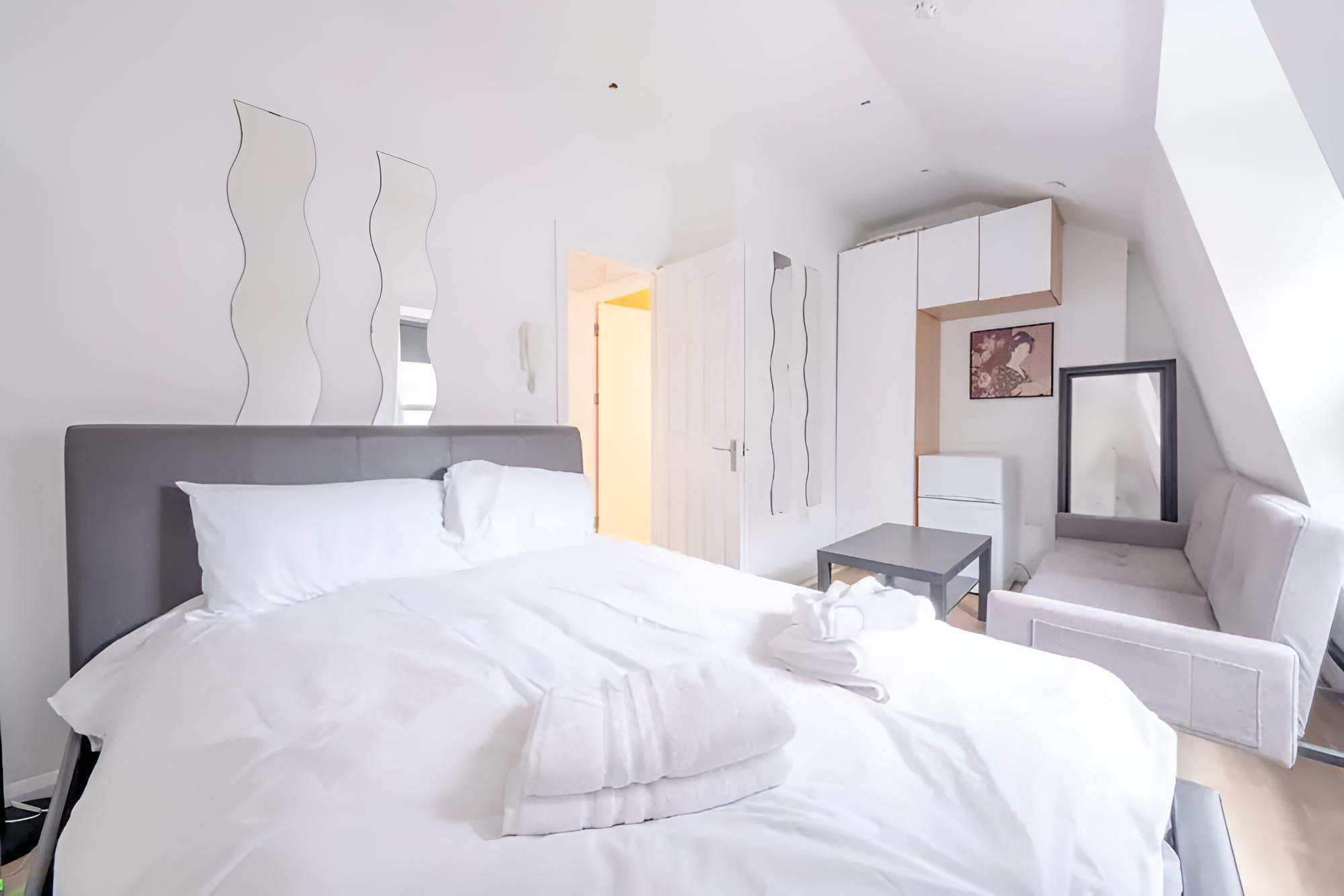 Central & Compact 1BD - 5min Walk to Paddington