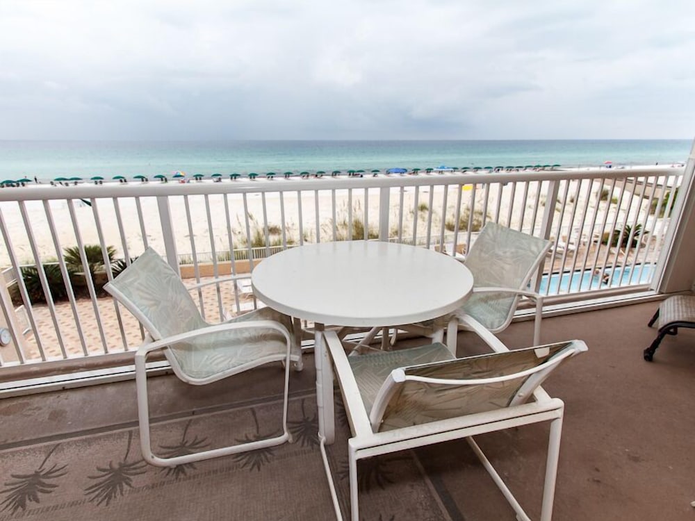 Islander 3004 by Brooks and Shorey Resorts
