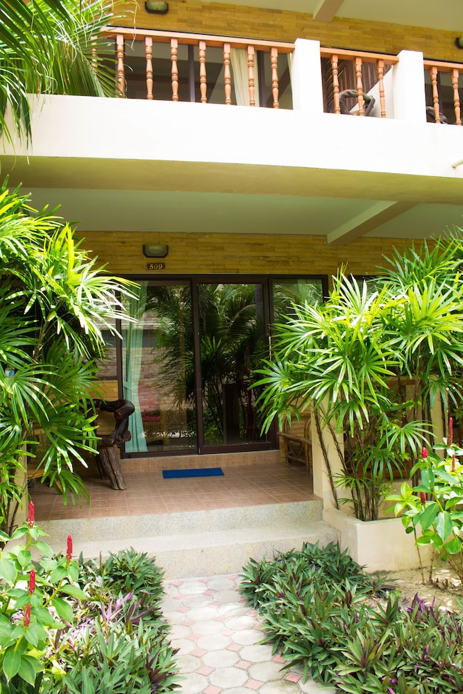 Phangan Bayshore Resort