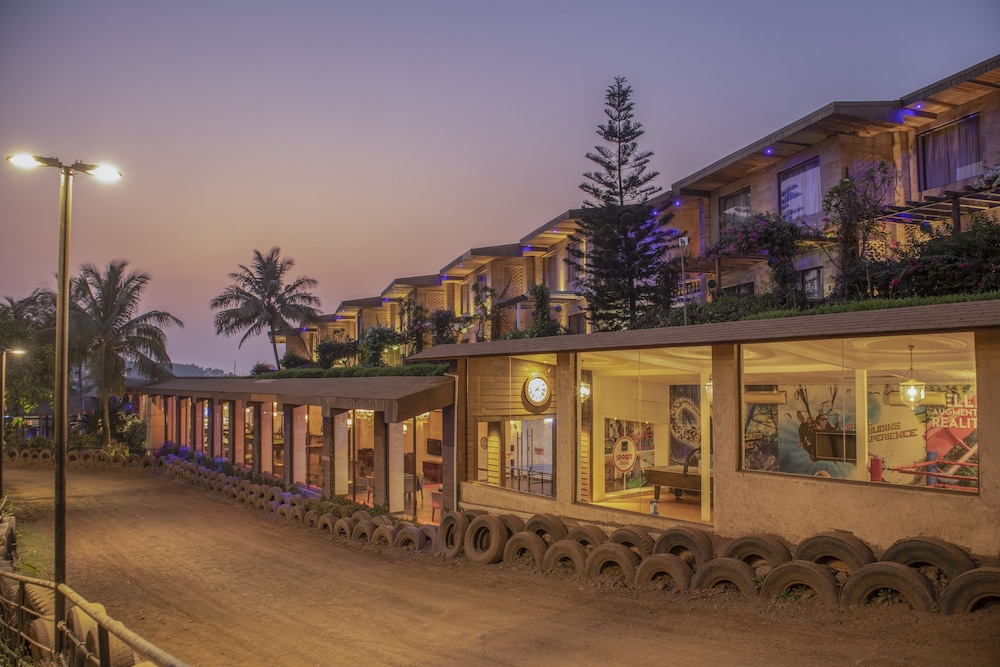 Della Resorts