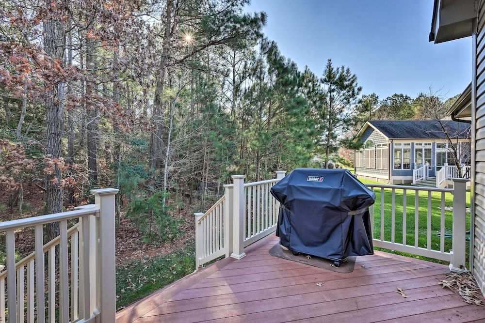 6 Mi to Bethany Beach: Family Home w/ BBQ & Yard view 5