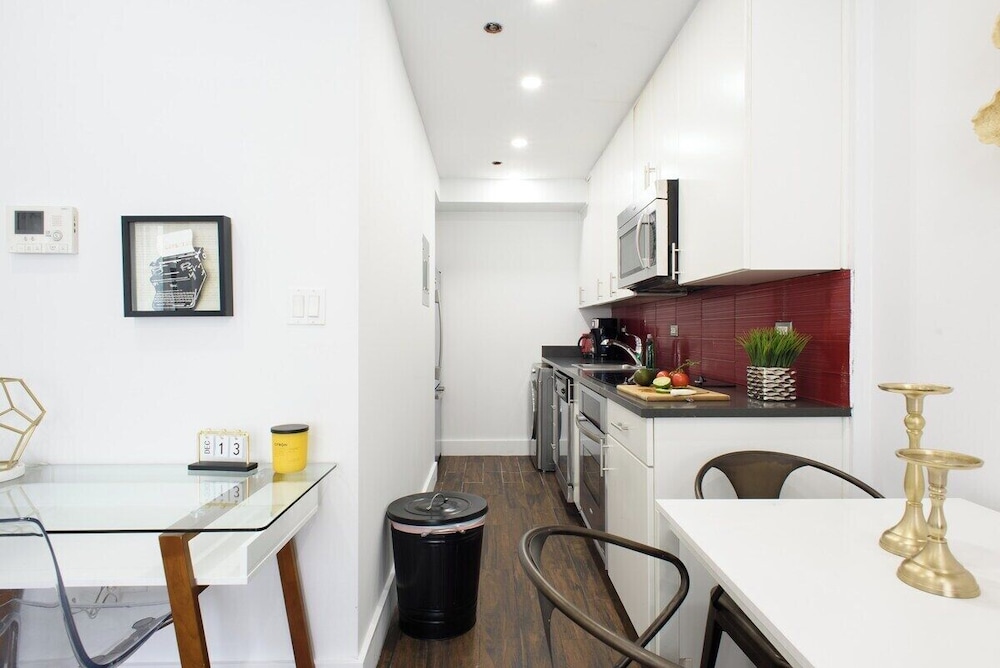 809 Midtown Apartments