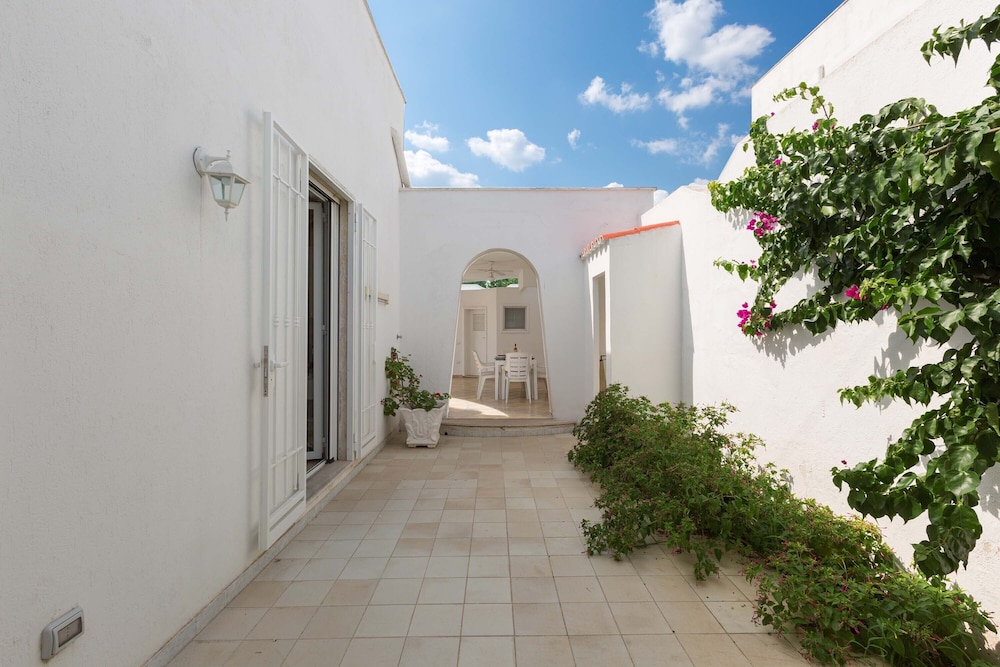 Villa Oasi Marina view 5