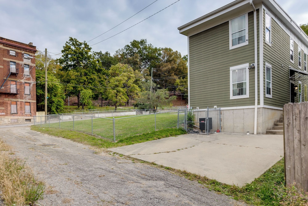 Queen City Charm Near University & Hospitals!