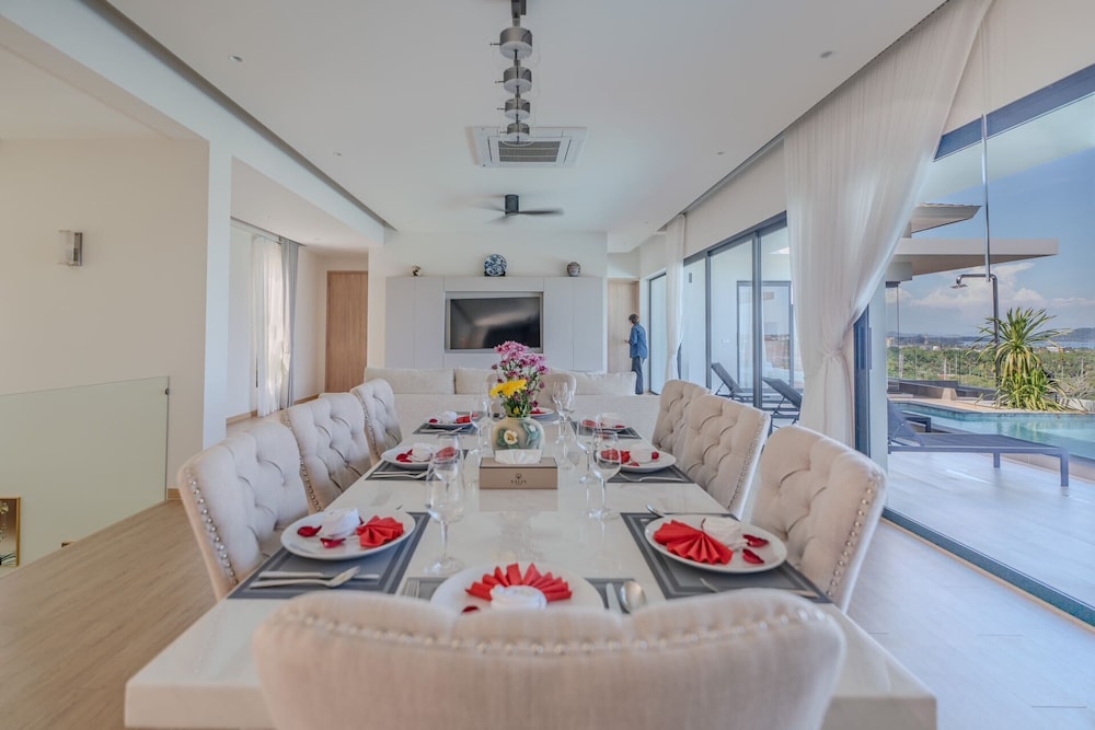 The Salin Seaview Villas